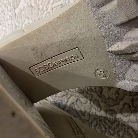 BCBGeneration Booties 9.5 - Picture 7 of 10